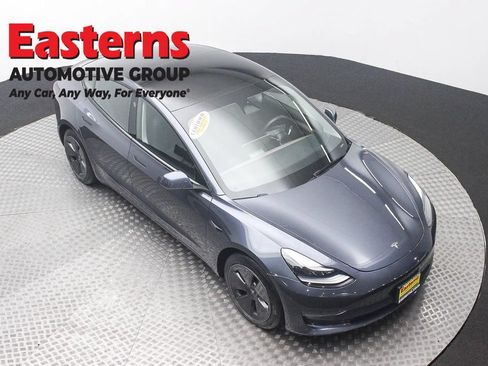 Used 2023 Tesla Model 3 Standard Range RWD image 3