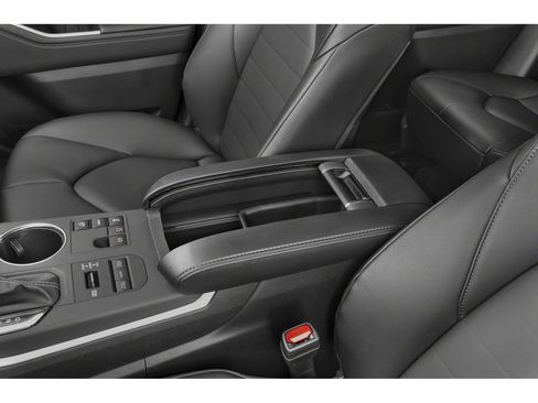New 2026 Toyota Highlander XLE AWD/4WD image 10