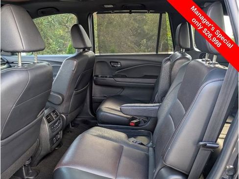 Used 2022 Honda Pilot Black Edition image 9