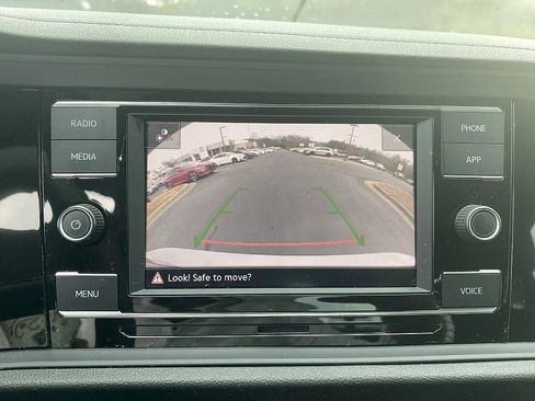 Used 2023 Volkswagen Jetta Sport image 15