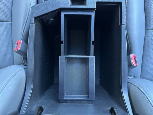 Used 2016 Toyota Sequoia Platinum image 60