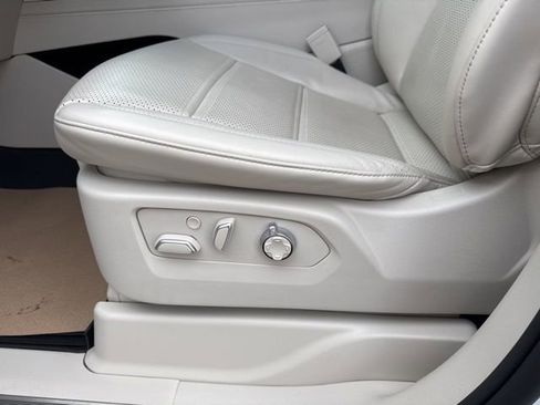 Certified 2025 Cadillac Escalade Sport Platinum image 10