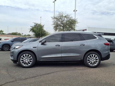 Used 2021 Buick Enclave Premium w/ Sun and Sites Package AWD/4WD image 9