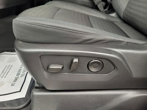 Used 2025 Chevrolet Silverado 1500 LT image 12