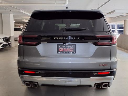 New 2026 GMC Acadia Denali w/ Super Cruise Package FWD image 8