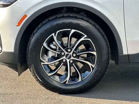 Used 2026 Lincoln Nautilus Premier image 25