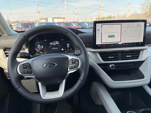 New 2026 Ford Explorer Active w/ Active Comfort Package image 26