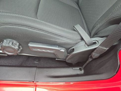 Used 2019 Jeep Wrangler Sport image 10