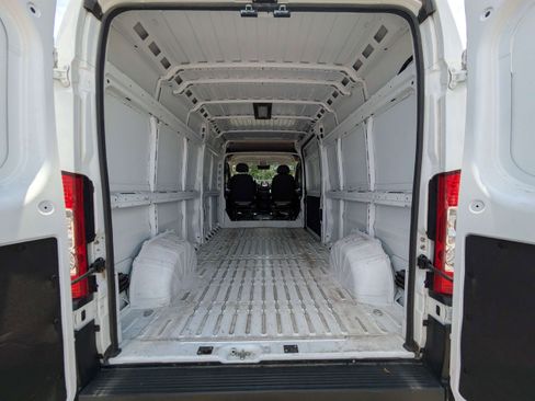 Used 2025 RAM ProMaster 3500 w/ Convenience Group FWD image 12