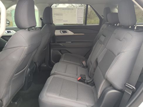 New 2026 Ford Explorer Active RWD image 12