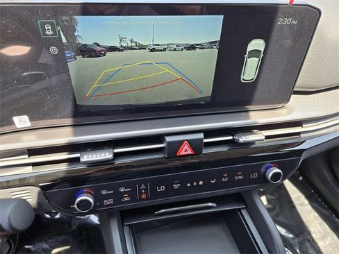 New 2026 Kia Sportage LX image 10