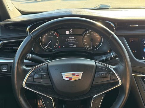 Certified 2023 Cadillac XT5 Premium Luxury AWD/4WD image 5