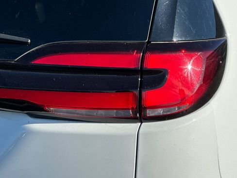 Used 2022 Chrysler Pacifica Touring-L FWD image 48