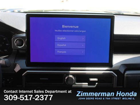 Used 2025 Toyota 4Runner Limited w/ Tow Technology Package AWD/4WD image 17