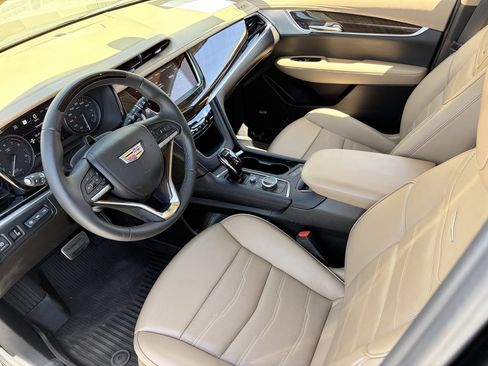 Certified 2025 Cadillac XT6 Sport w/ Platinum Package AWD/4WD image 19