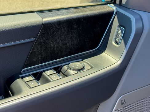 New 2025 Ford F150 Lightning Flash AWD/4WD image 24