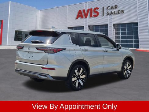 Used 2025 Mitsubishi Outlander SE AWD/4WD image 6