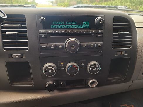 Used 2011 Chevrolet Silverado 1500 LS image 22