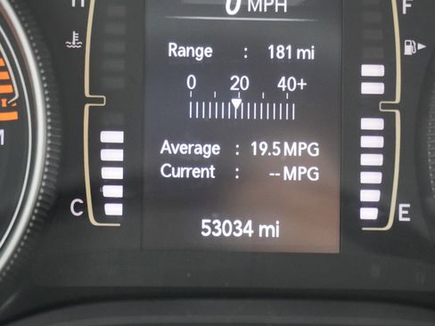 Used 2019 Jeep Cherokee Latitude Plus w/ Comfort/Convenience Group AWD/4WD image 22