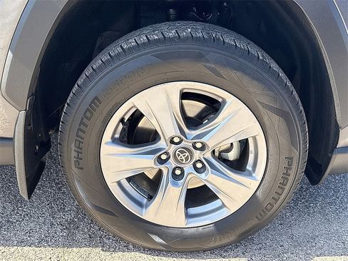Used 2023 Toyota RAV4 XLE w/ Convenience Package image 8