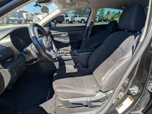 Used 2022 Nissan Sentra S FWD image 40