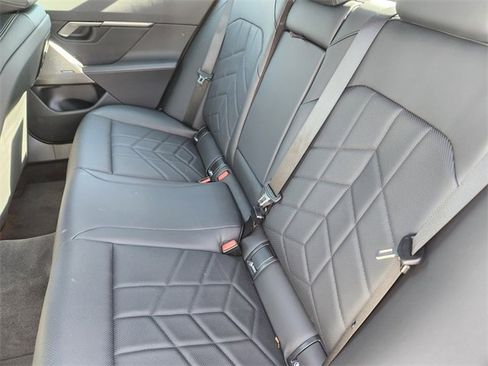 Used 2025 BMW 530i xDrive image 12