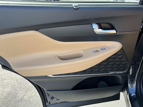 Used 2021 Hyundai Santa Fe Calligraphy image 17