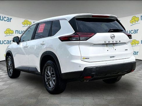 Certified 2026 Nissan Rogue SV AWD/4WD image 4
