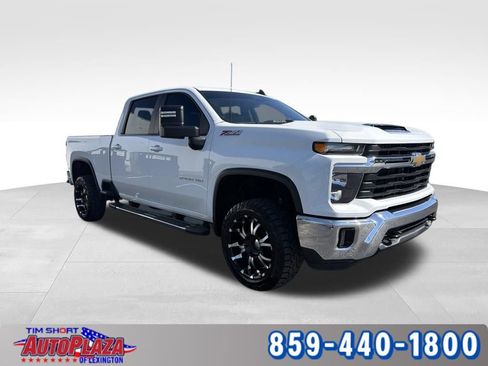 Used 2024 Chevrolet Silverado 2500 LT w/ Convenience Package AWD/4WD image 8