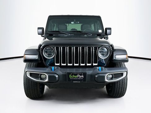Used 2022 Jeep Wrangler Sahara w/ Cold Weather Group image 2