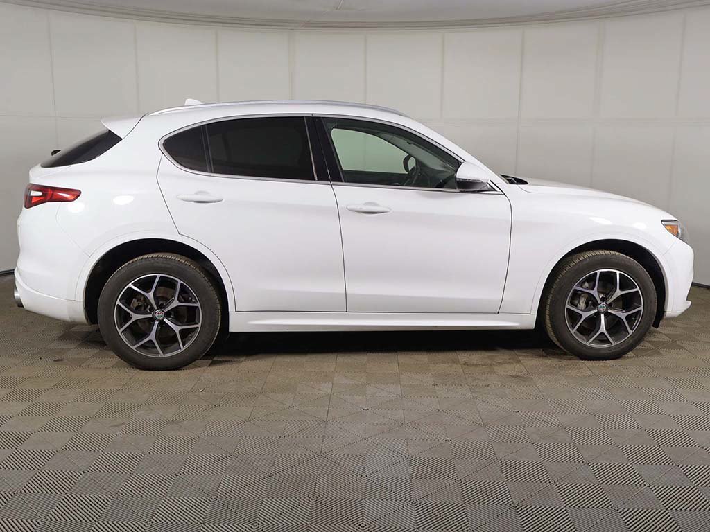 Used 2020 Alfa Romeo Stelvio Ti AWD/4WD image 11