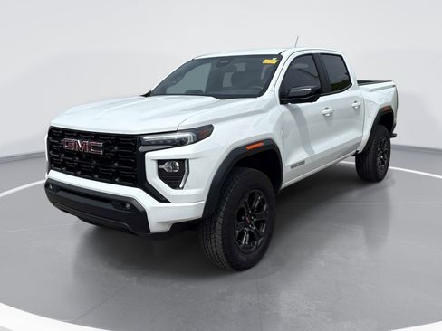 Used 2024 GMC Canyon Elevation w/ Elevation Premium Package image 3