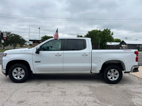 Used 2020 Chevrolet Silverado 1500 LT w/ Texas Edition AWD/4WD image 3