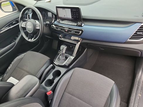 Used 2023 Kia Seltos S w/ Navigation Package image 39