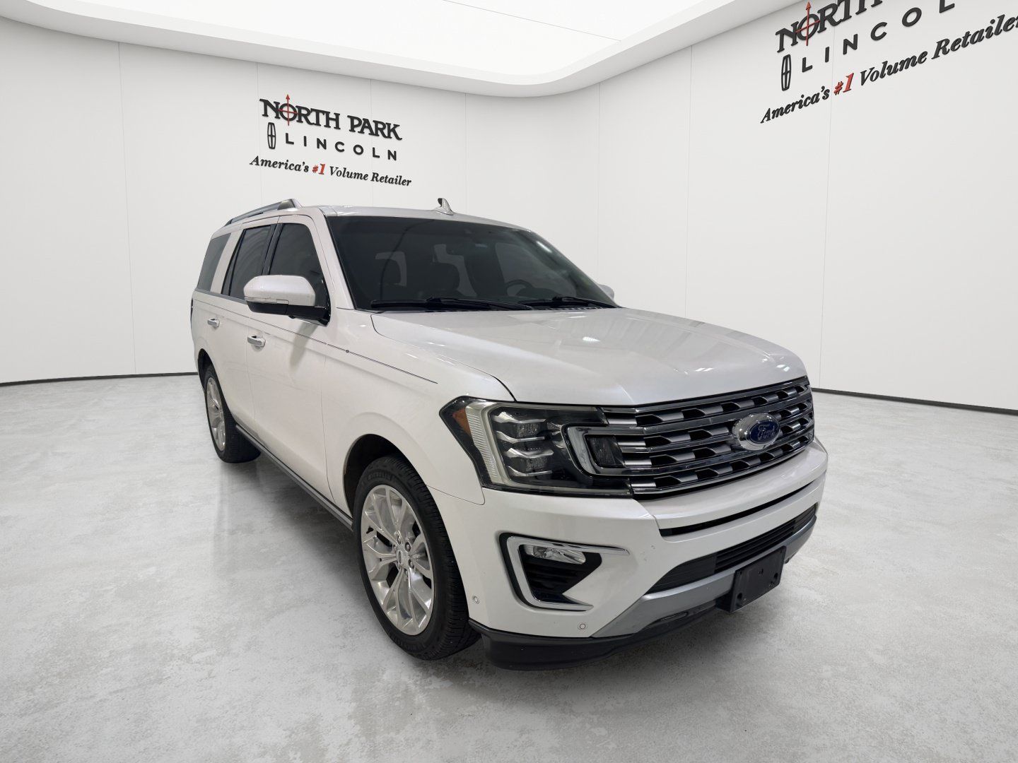 Used 2019 Ford Expedition Limited w/ Equipment Group 302A RWD image 7
