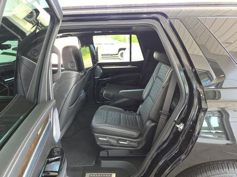 Used 2025 Cadillac Escalade Sport Platinum AWD/4WD image 26