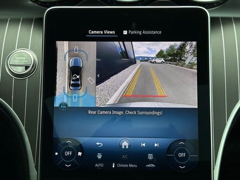 Used 2025 Mercedes-Benz C 300 4MATIC Sedan image 35