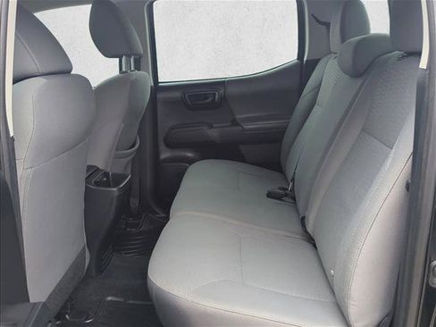 Used 2017 Toyota Tacoma SR RWD image 19