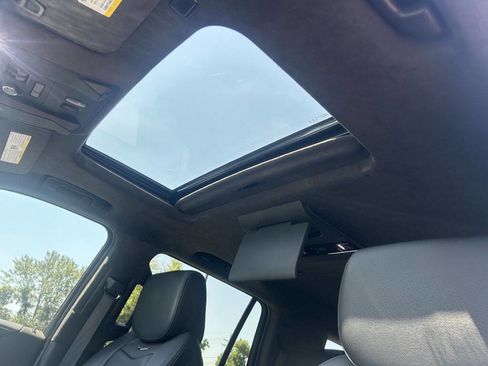 Used 2019 Cadillac Escalade Platinum image 25