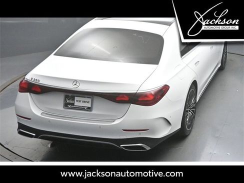 Used 2025 Mercedes-Benz E 350 Sedan image 48