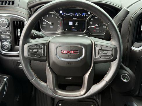 Used 2021 GMC Sierra 1500 AT4 w/ AT4 Premium Package AWD/4WD image 12