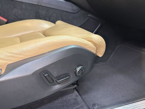 Used 2018 Volvo XC60 T6 Inscription w/ Convenience Package image 25