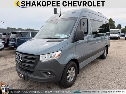 Used 2024 Mercedes-Benz Sprinter 2500 image 1