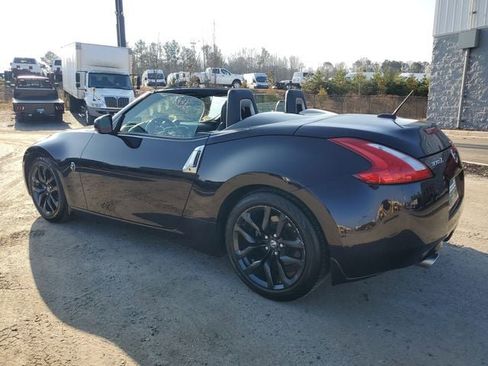 Used 2017 Nissan 370Z Touring image 8