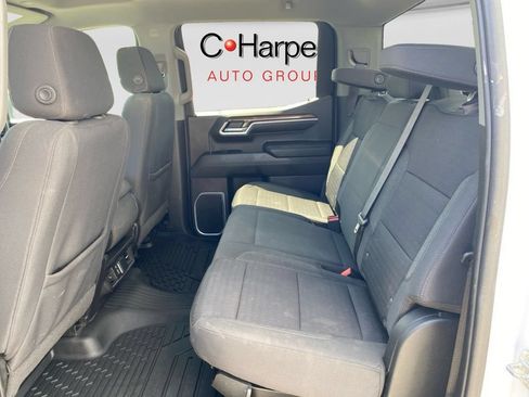Used 2022 Chevrolet Silverado 1500 LT AWD/4WD image 15