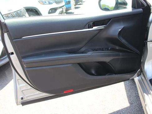 Used 2021 Toyota Camry SE AWD/4WD image 19