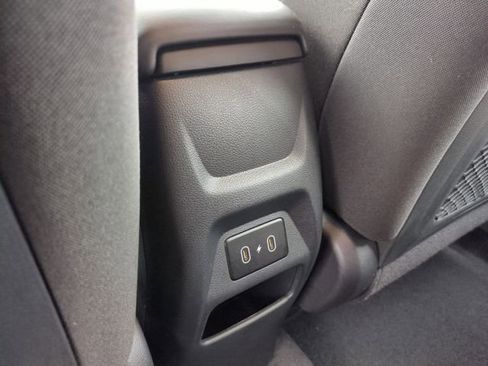 Certified 2025 Hyundai Venue SEL FWD image 13