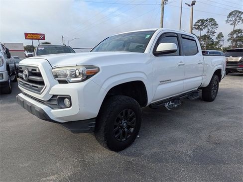 Used 2016 Toyota Tacoma SR5 w/ Towing Package image 7