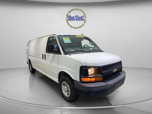 Used 2016 Chevrolet Express 3500 Extended RWD image 5