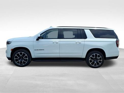 Used 2023 Chevrolet Suburban RST AWD/4WD image 7